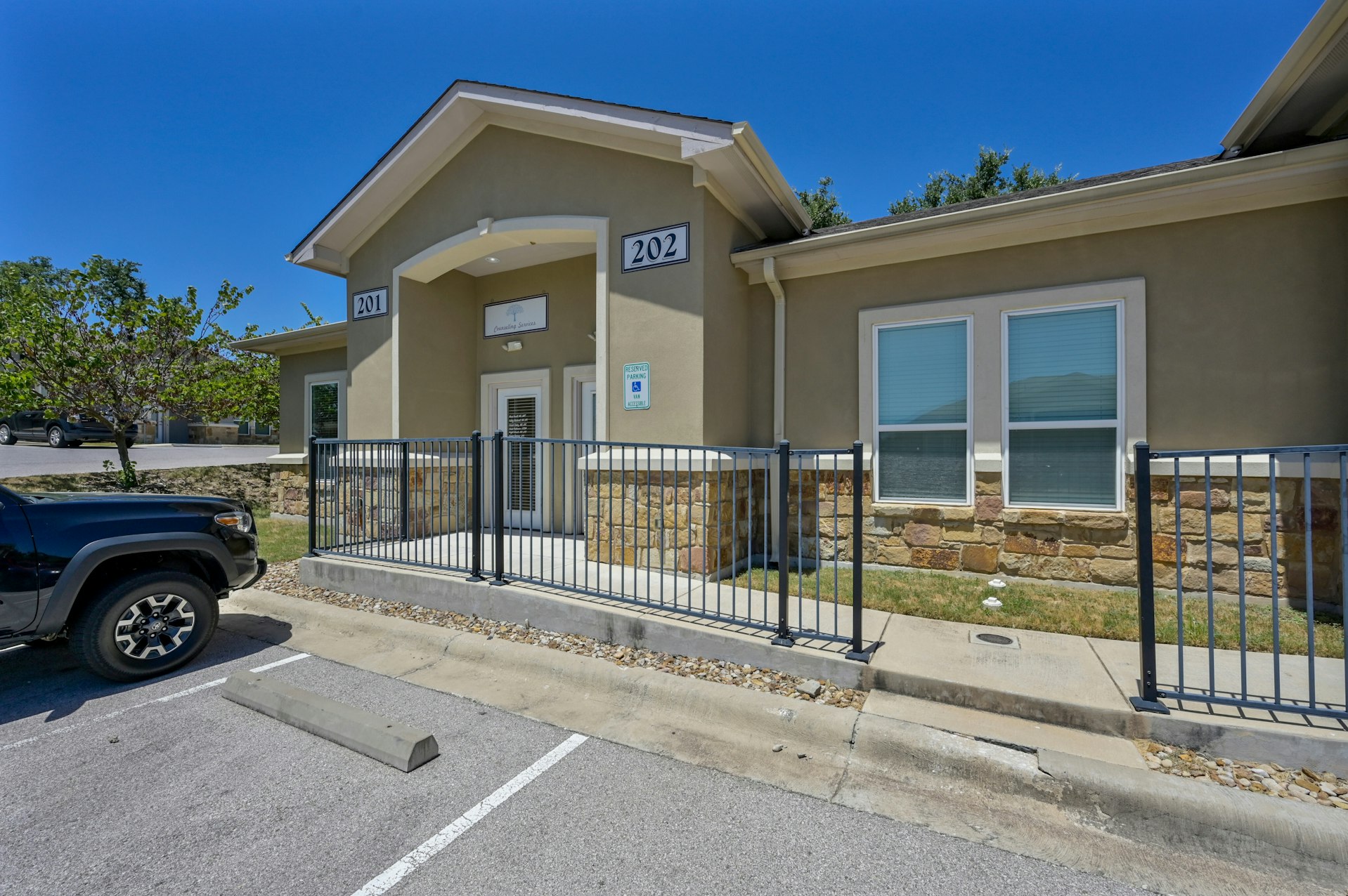 507 Denali Pass Drive 201, Cedar Park, TX 78613, Presented by Frances